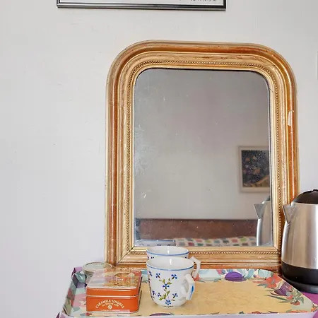 Quartier De La Madeleine Couette-café 3*