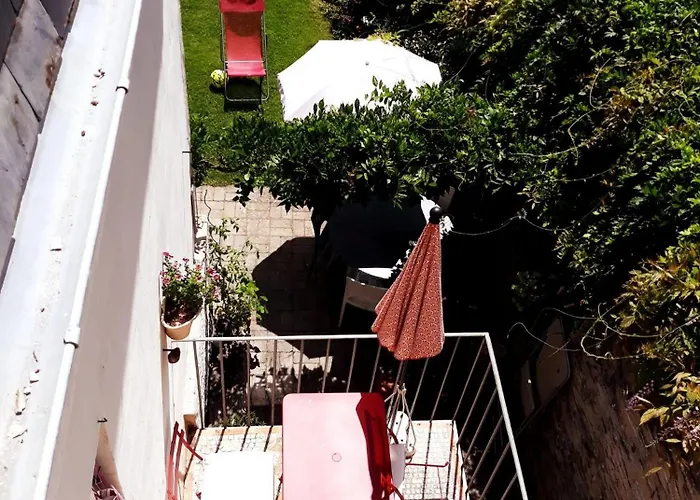 Oda ve Kahvaltı Quartier De La Madeleine 3*