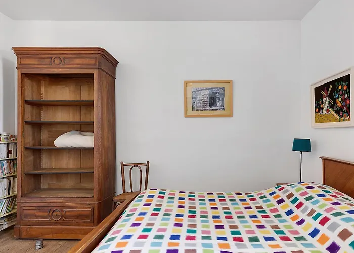 Quartier De La Madeleine Couette-café